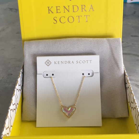 Kendra Scott Jewelry - 🆕Kendra Scott Ari Heart Rose Gold Pendant Necklace